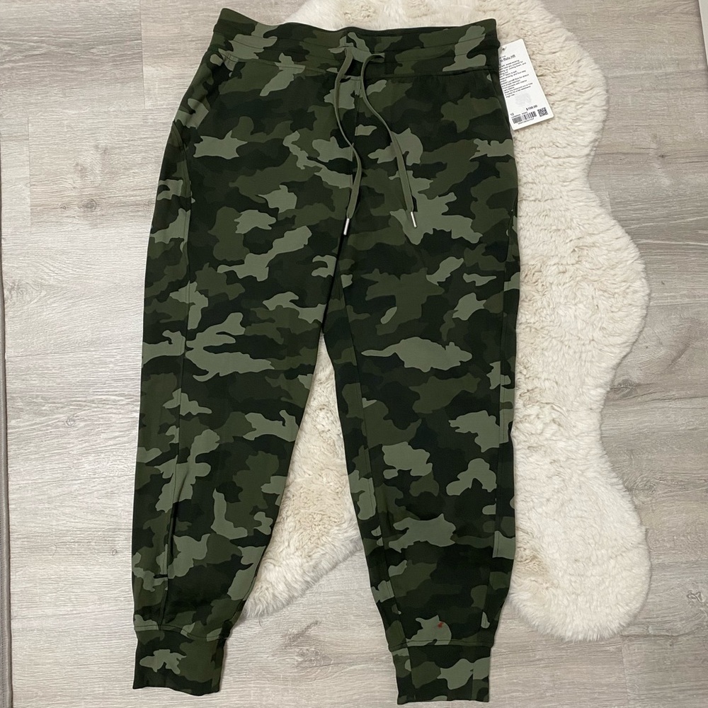 Women’s Lululemon Ready to Rulu HR Jogger - Size 12 New with Tags!